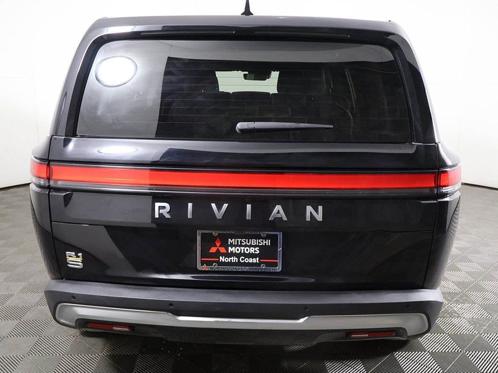 Used 2024 Rivian R1S Adventure image 17