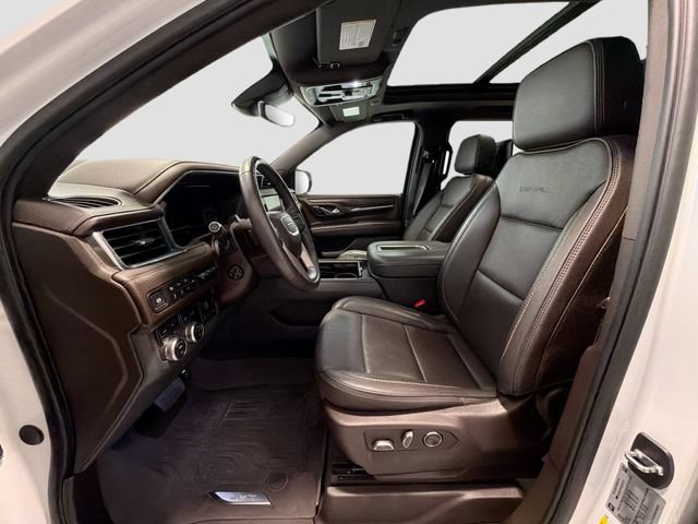 Used 2024 GMC Yukon XL Denali w/ Denali Reserve Package AWD/4WD image 19
