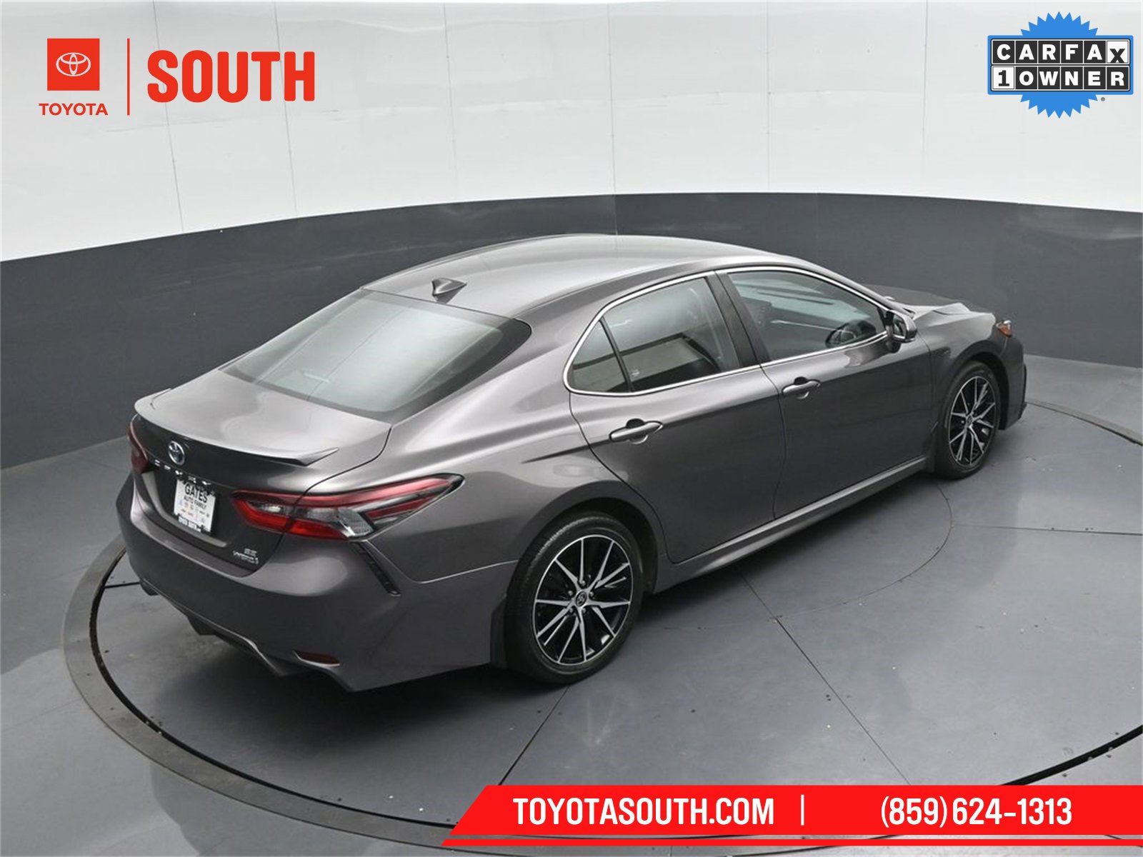 Used 2024 Toyota Camry SE image 46