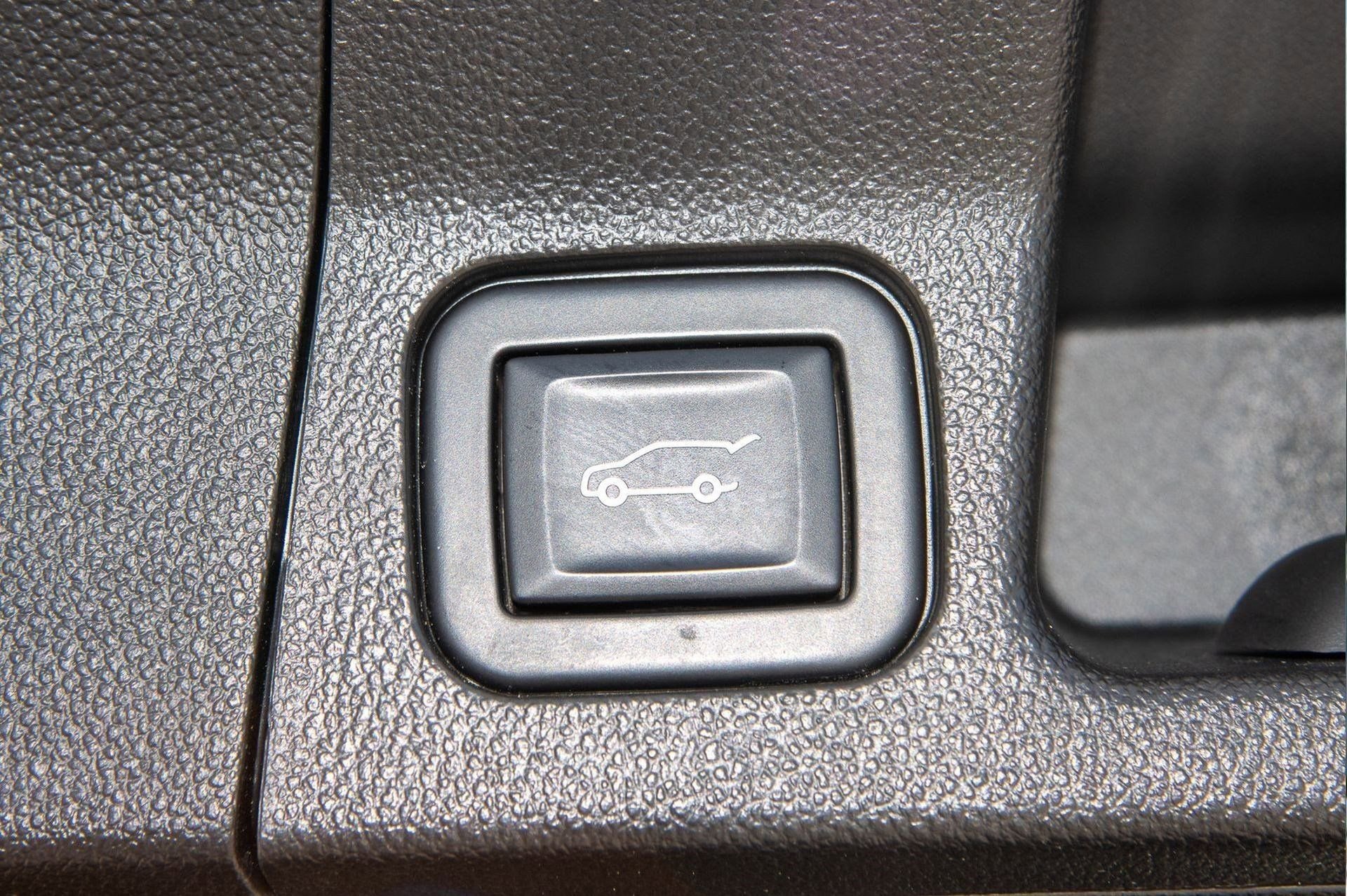 Certified 2022 GMC Acadia SLE w/ Driver Convenience Package image 18