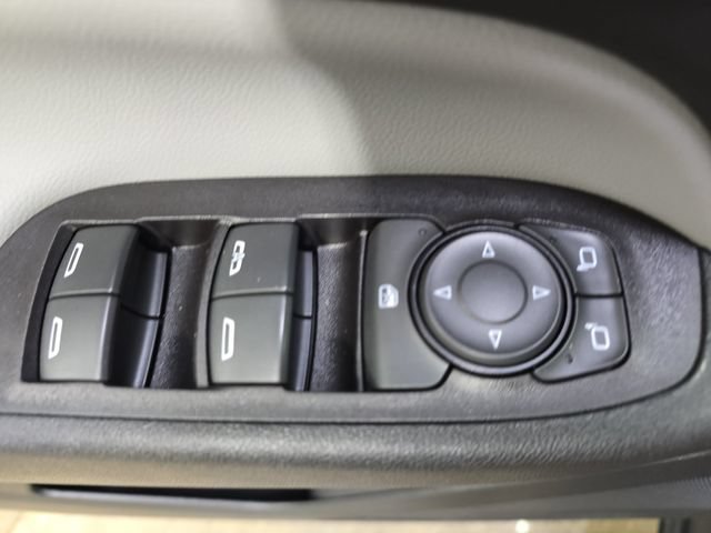 Used 2019 Chevrolet Equinox LT w/ Driver Convenience Package FWD image 29