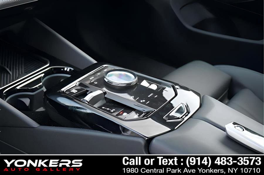 Used 2024 BMW 530i xDrive image 46