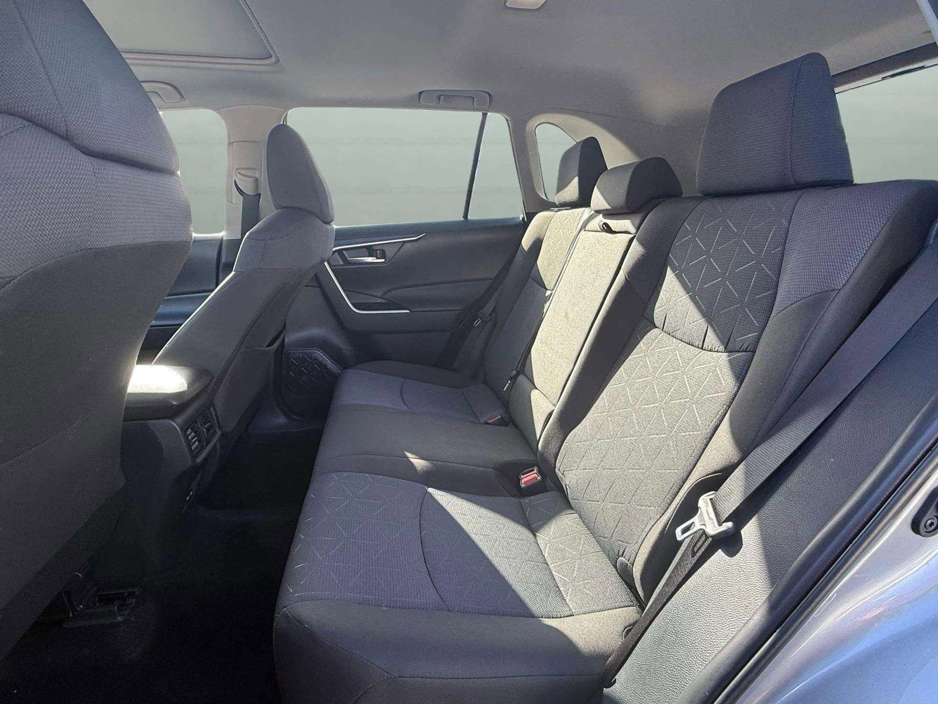 Used 2025 Toyota RAV4 XLE w/ Convenience Package FWD image 26