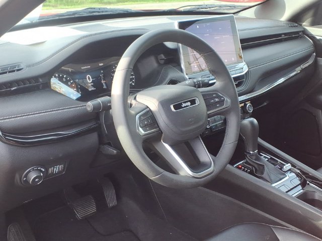 Certified 2023 Jeep Compass Latitude AWD/4WD image 7