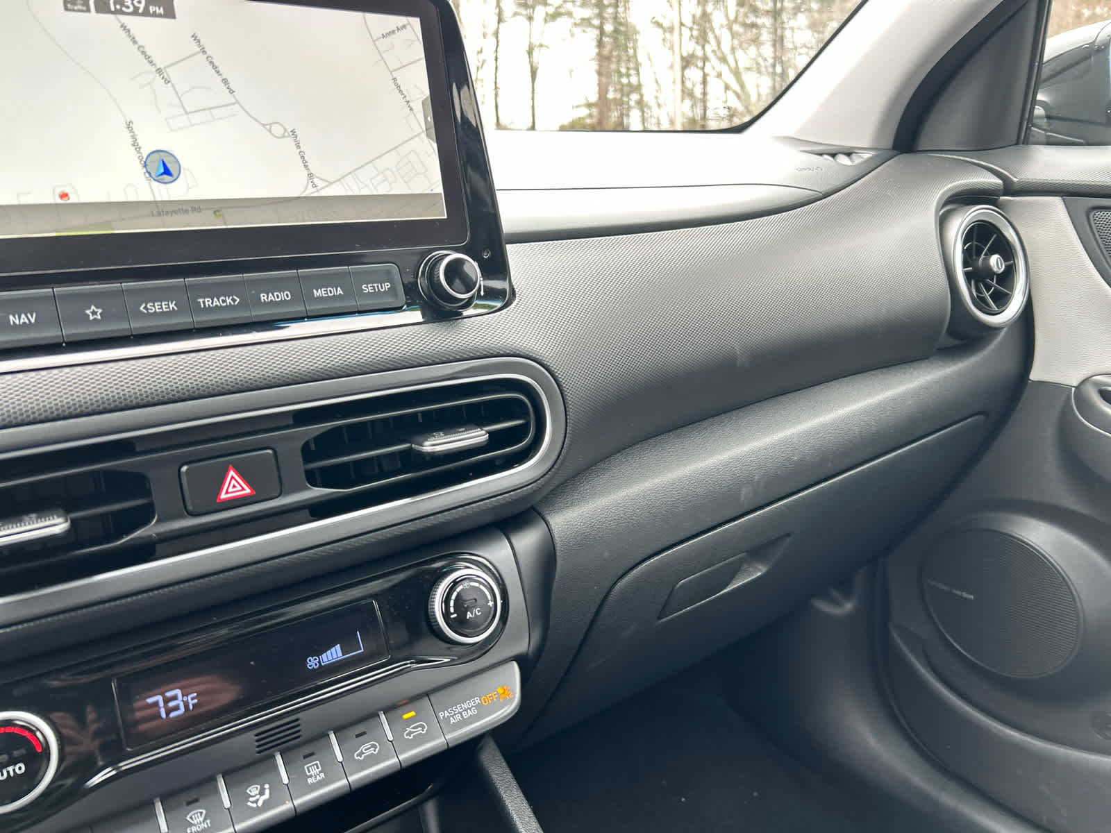 Used 2022 Hyundai Kona Limited image 27