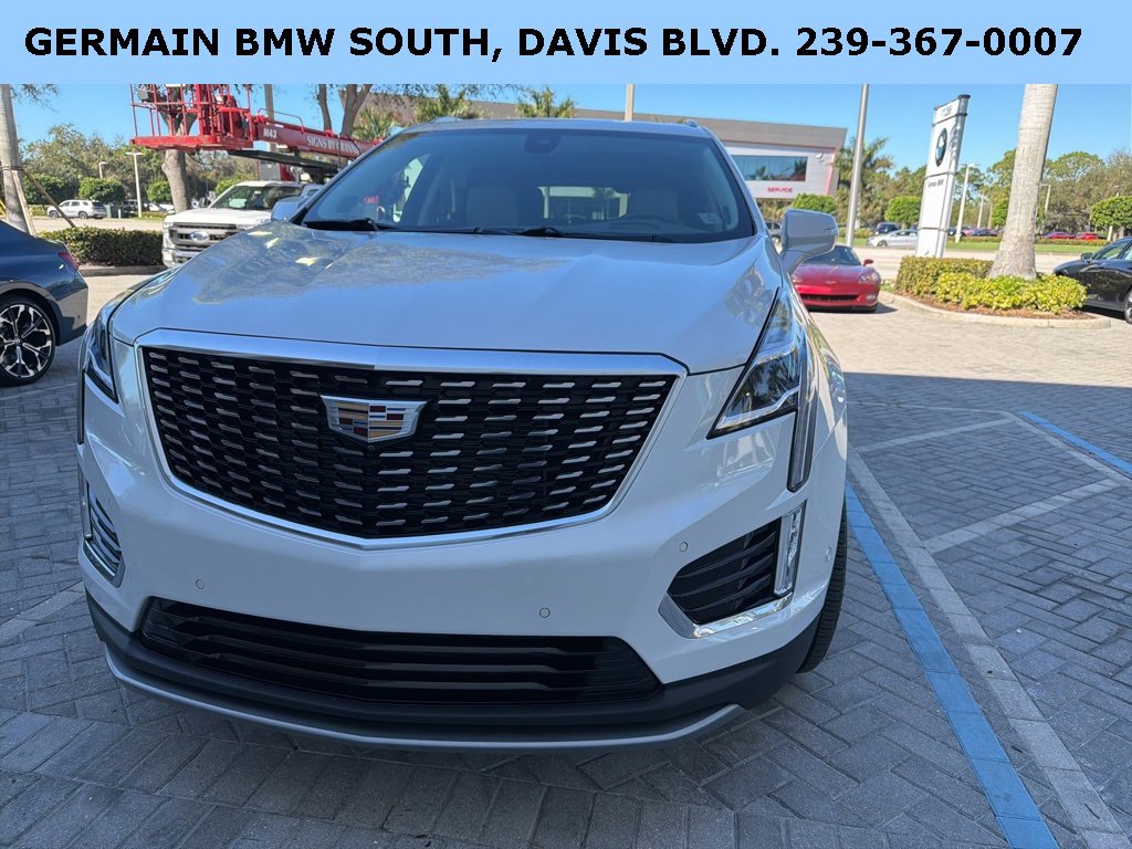 Used 2021 Cadillac XT5 Premium Luxury image 2