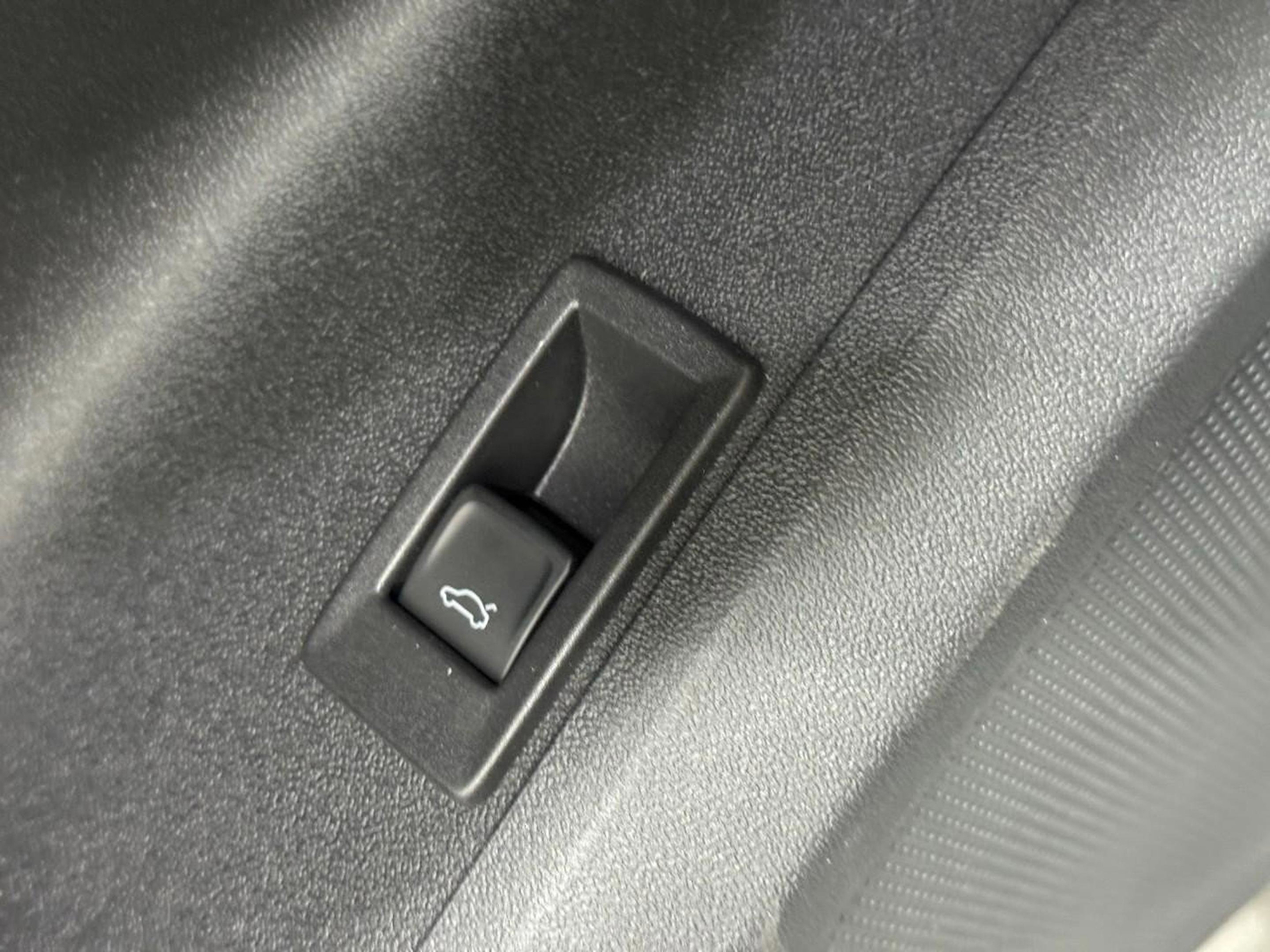 New 2025 Audi Q5 Premium image 32