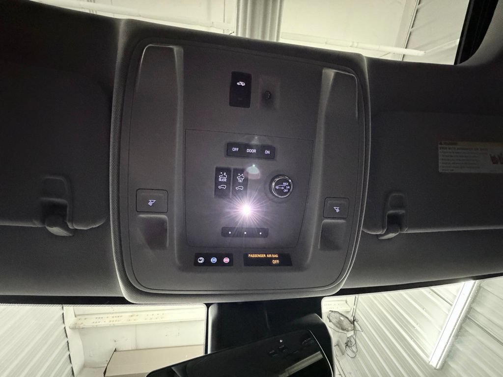 Used 2020 Cadillac Escalade Luxury w/ LPO, Radiant Package AWD/4WD image 22