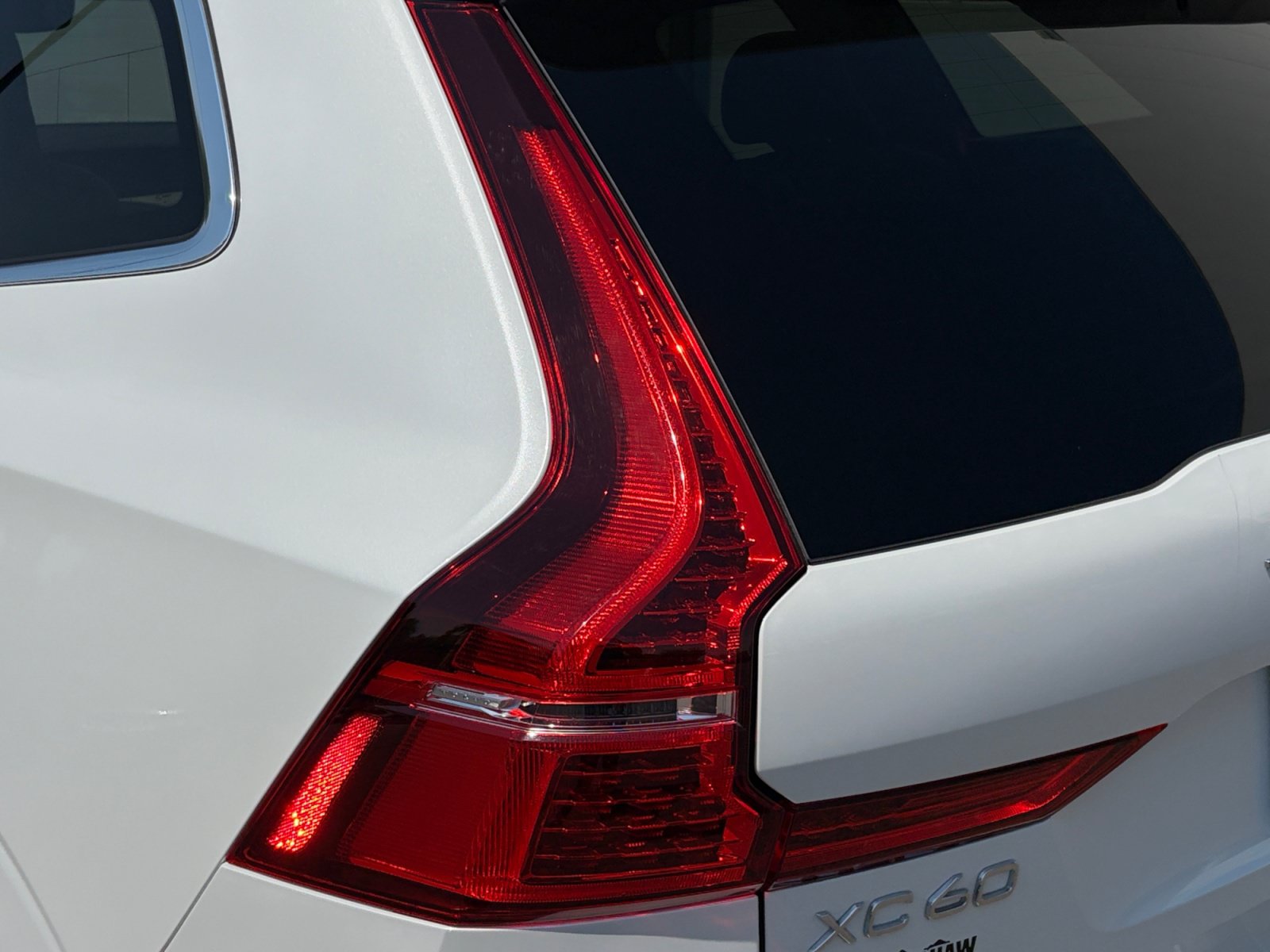Used 2021 Volvo XC60 T5 Inscription w/ Advanced Package AWD/4WD image 26