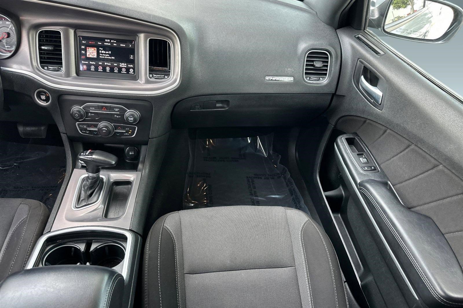 Used 2022 Dodge Charger SXT image 27