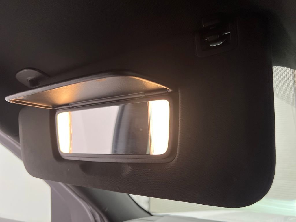 Used 2025 GMC Yukon Denali image 66