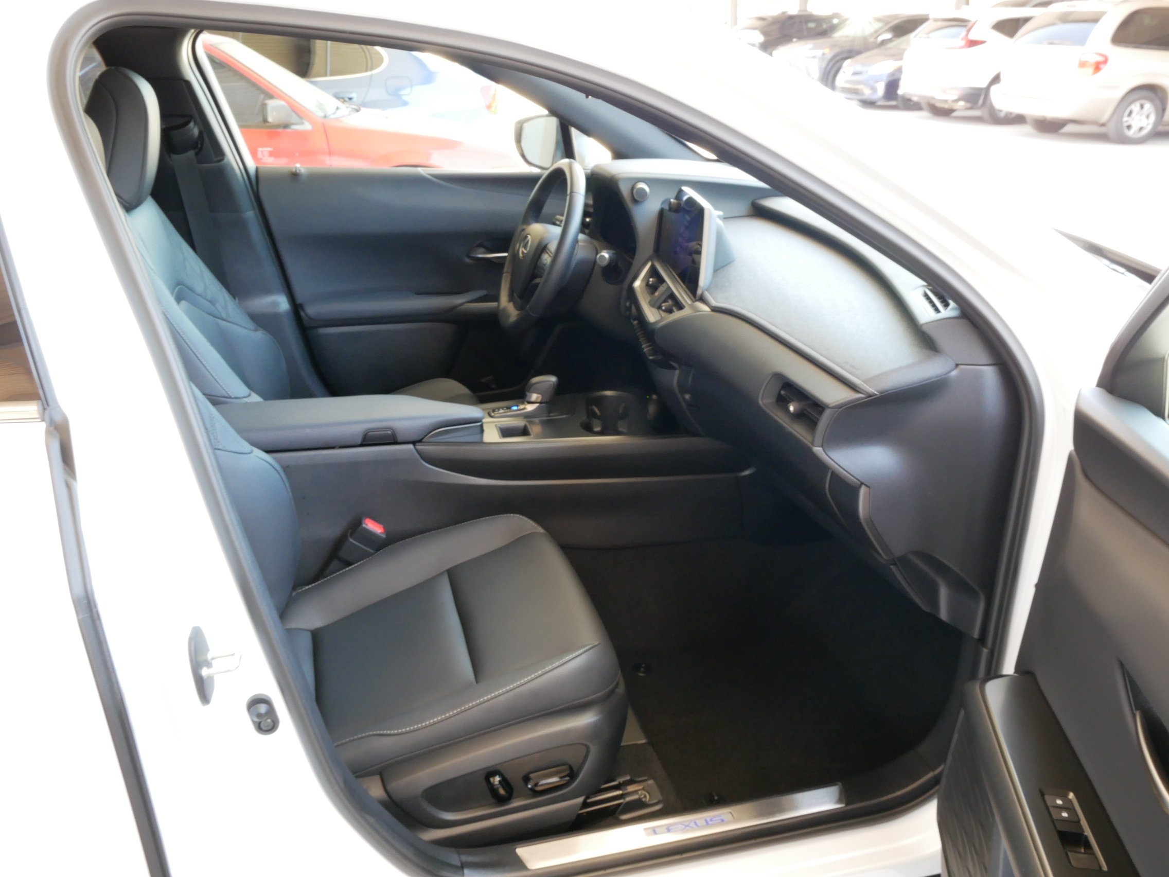 Used 2025 Lexus UX 300h FWD w/ Accessory Package (Z2) image 10