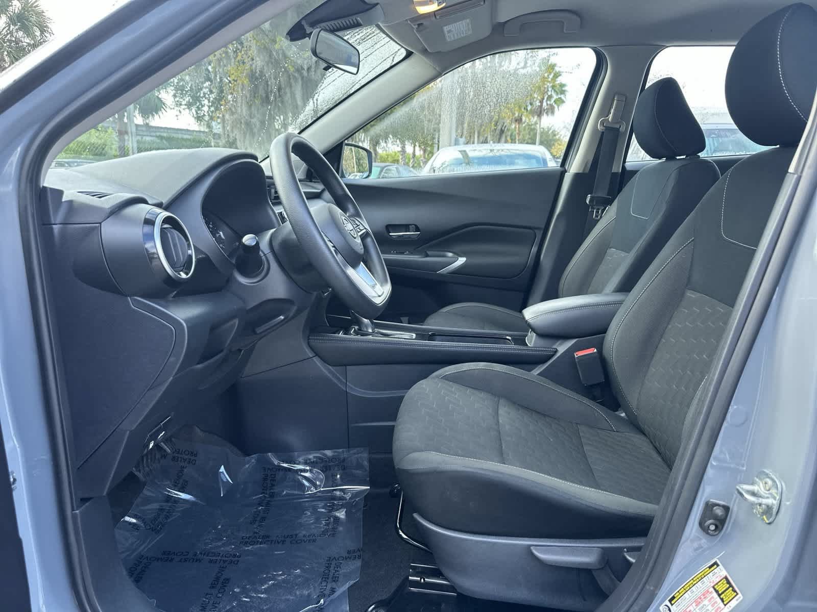Used 2024 Nissan Kicks SV FWD image 13