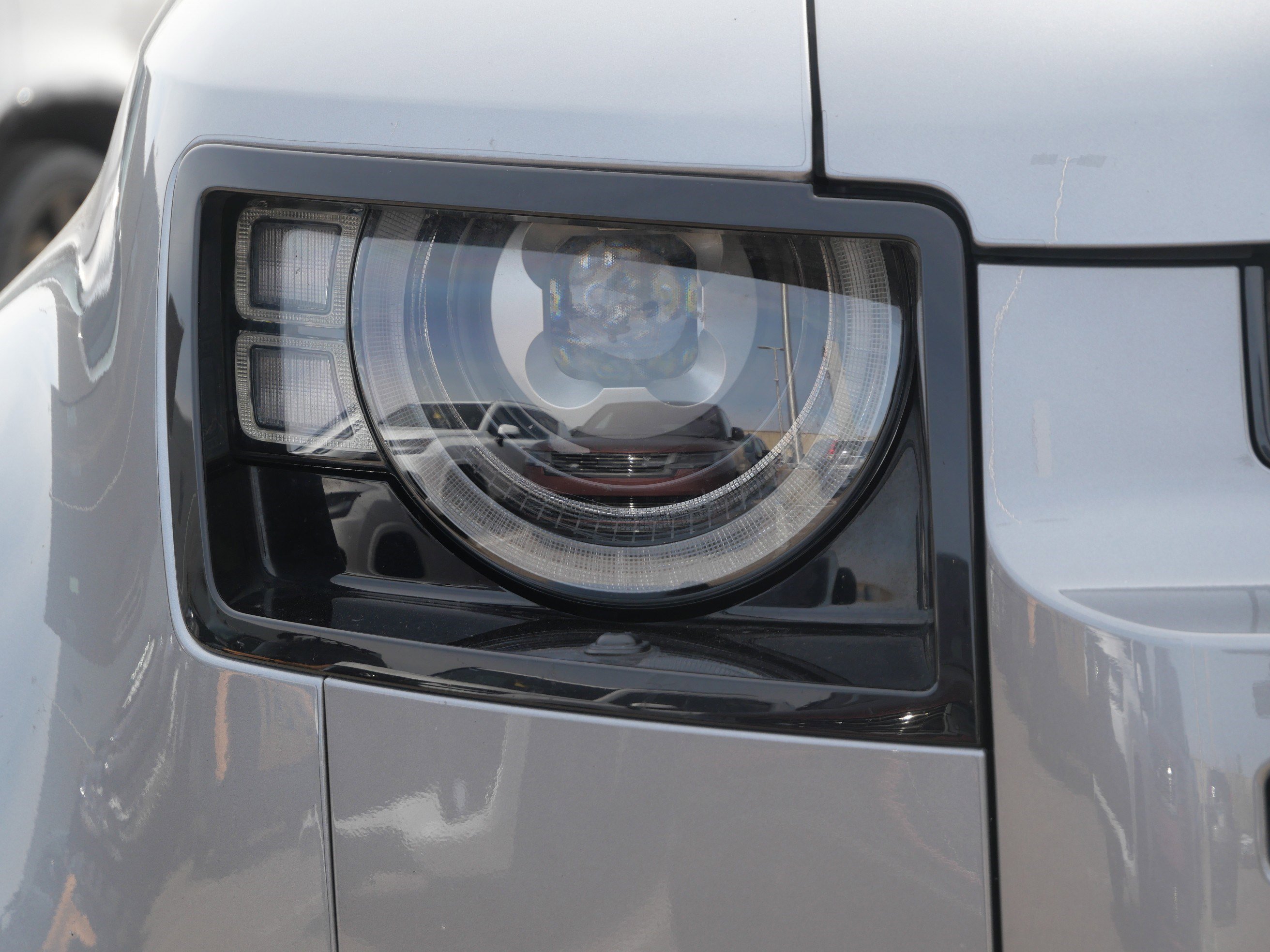 Certified 2024 Land Rover Defender 110 S AWD/4WD image 8