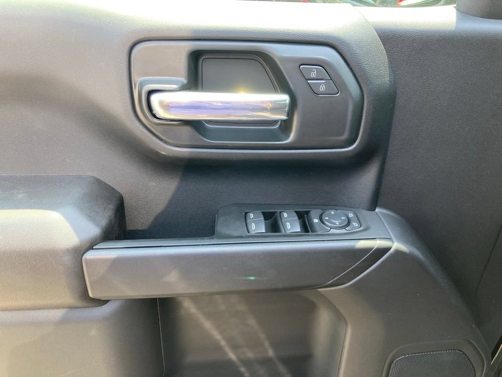 New 2026 Chevrolet Silverado 1500 Custom w/ Turbomax Blackout Package AWD/4WD image 19