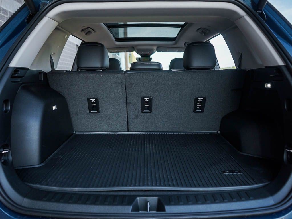 New 2027 GMC Terrain Denali w/ LPO, Floor Liner Package AWD/4WD image 8