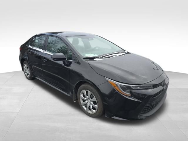 Used 2024 Toyota Corolla LE image 9