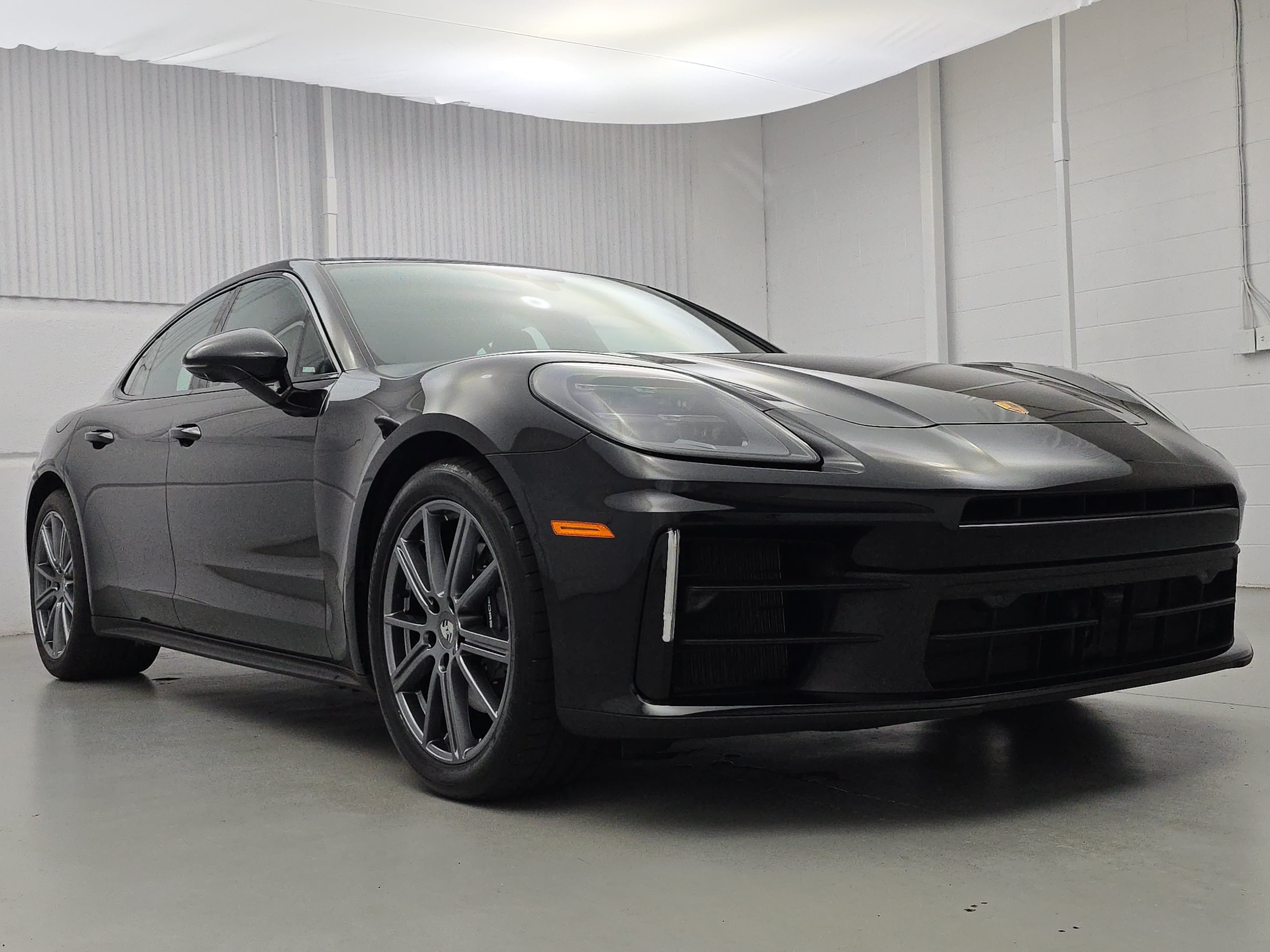 Certified 2025 Porsche Panamera 4 AWD/4WD image 9