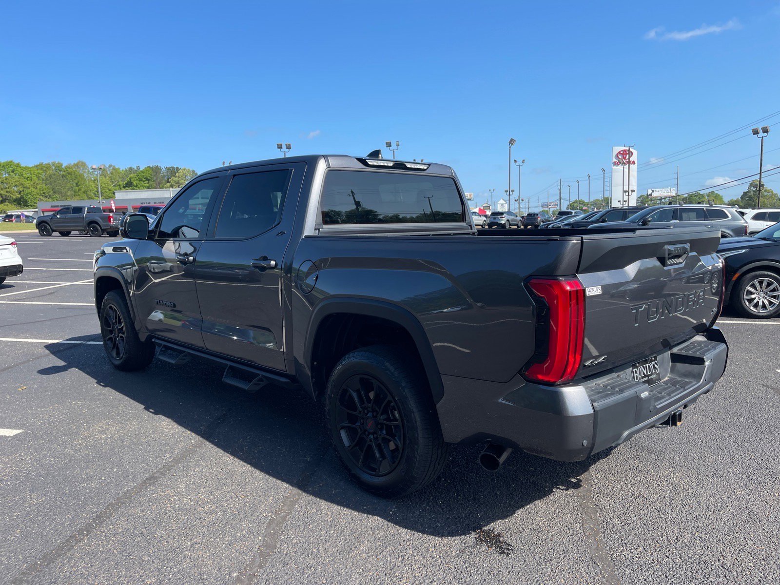 Used 2025 Toyota Tundra SR5 w/ SR5 Premium Package image 14