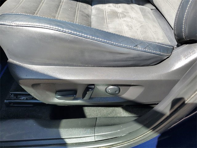 Used 2022 Mitsubishi Outlander SE image 27