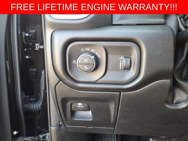 New 2026 RAM 1500 Express AWD/4WD image 16
