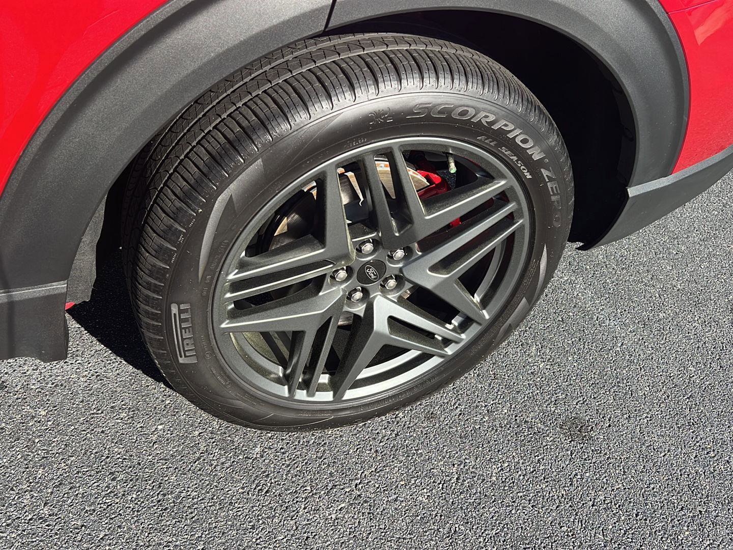 Used 2025 Ford Explorer ST w/ Sun And Sound Package image 39