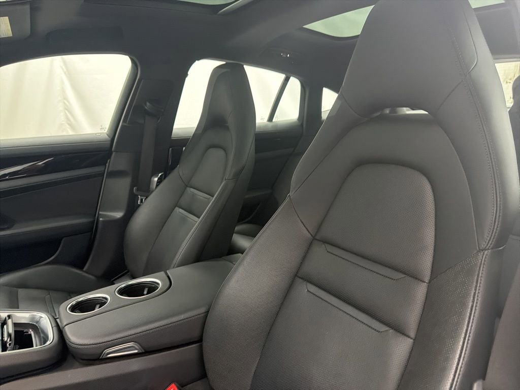 Used 2021 Porsche Panamera image 14