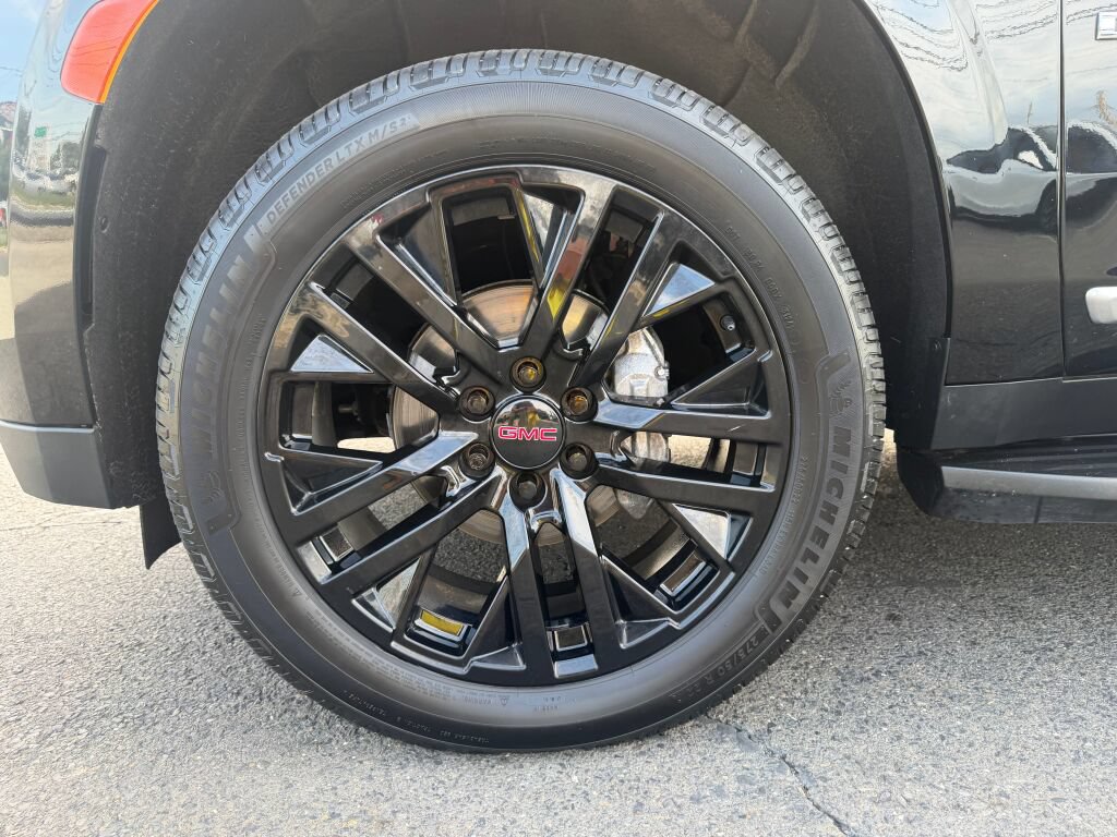 Used 2022 GMC Yukon XL Denali AWD/4WD image 37
