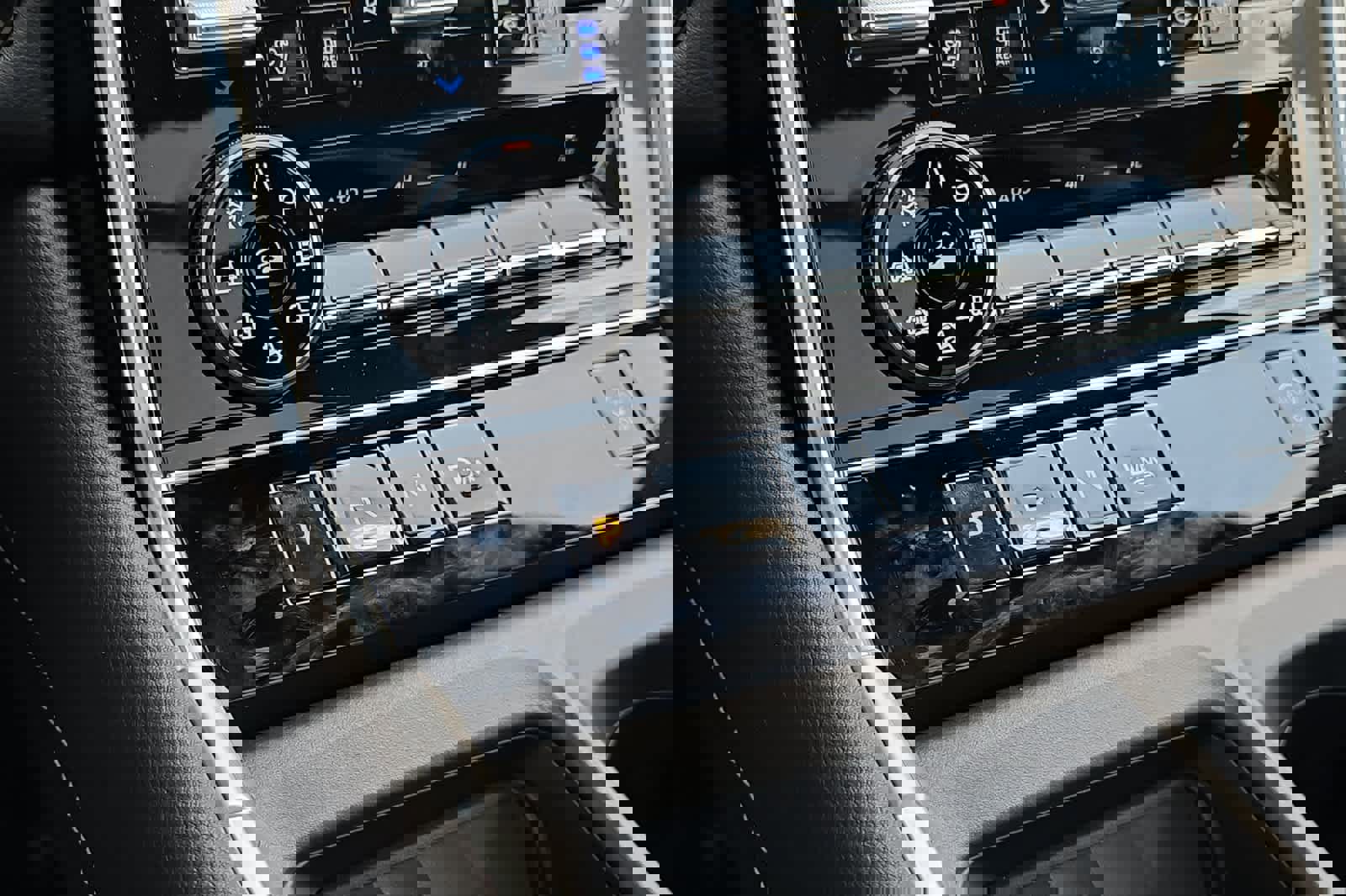 New 2025 Nissan Armada Platinum w/ Convenience Package image 23