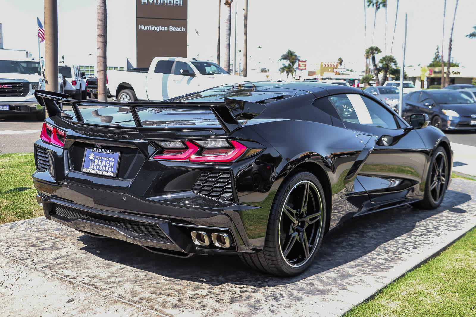 Used 2023 Chevrolet Corvette Stingray Coupe w/ 1LT RWD image 8