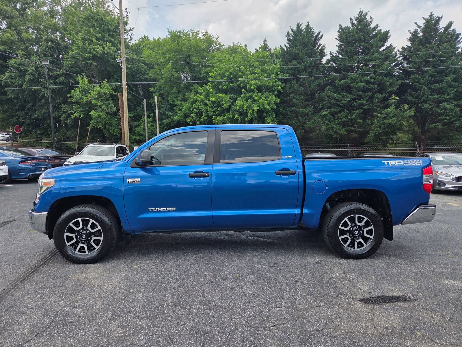 Used 2018 Toyota Tundra SR5 w/ TRD Off Road Package AWD/4WD image 5