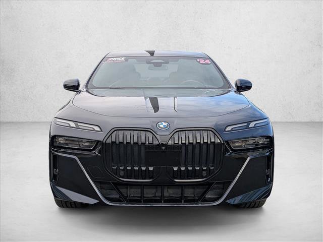 Certified 2024 BMW i7 xDrive60 w/ Premium Package AWD/4WD image 2