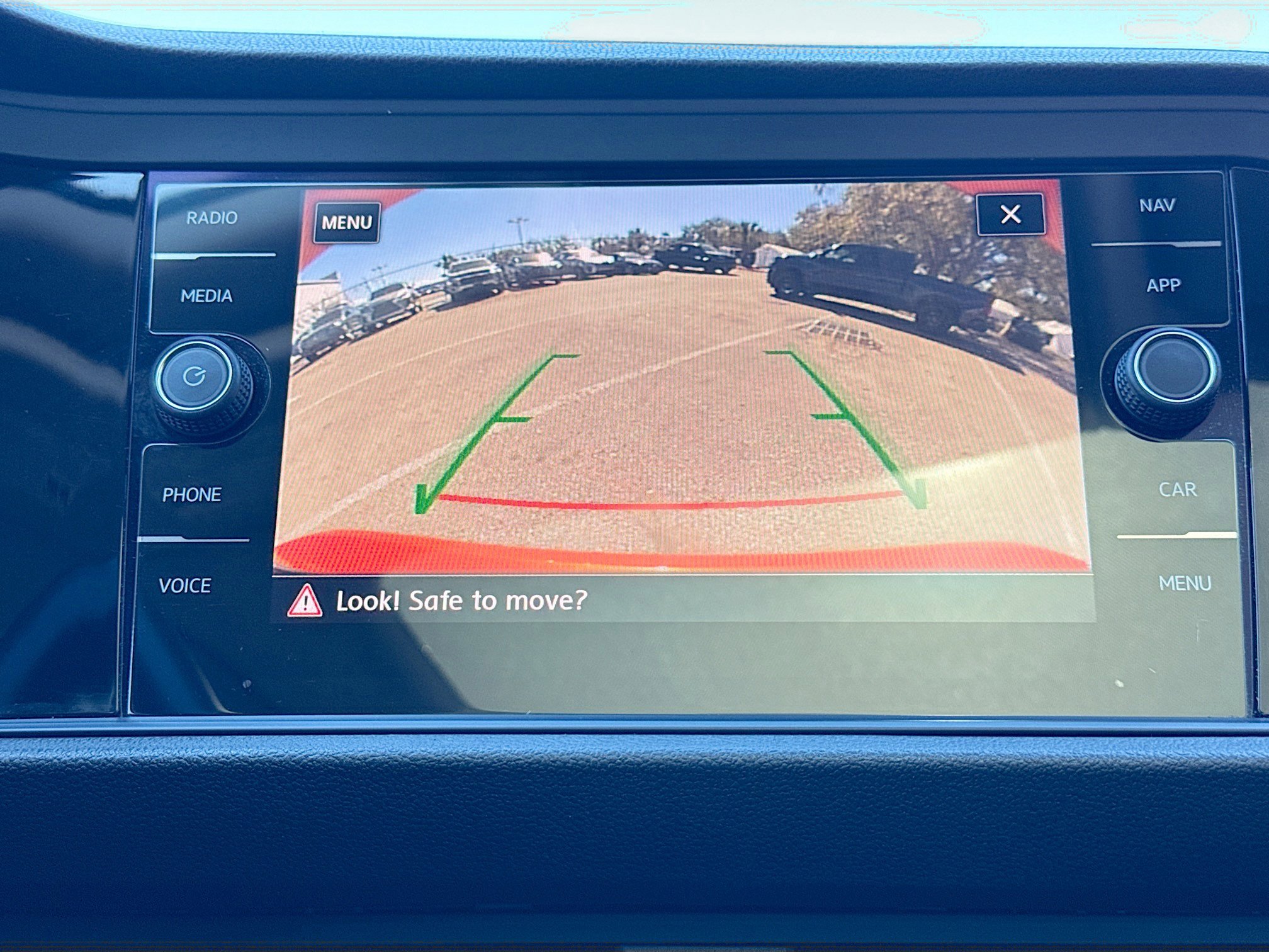 Used 2019 Volkswagen Jetta SEL Premium image 31