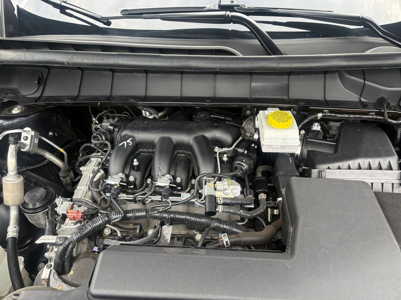 Used 2025 Nissan Pathfinder SV AWD/4WD image 24