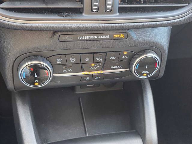 Used 2025 Ford Escape Active AWD/4WD image 28
