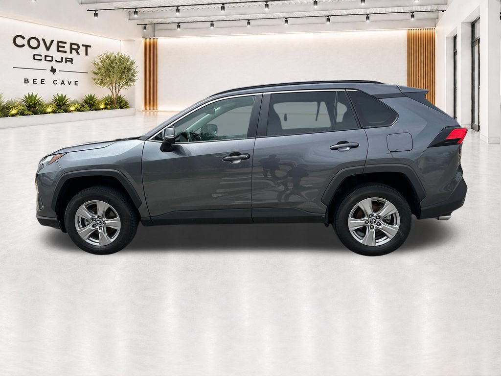 Used 2025 Toyota RAV4 XLE FWD image 7