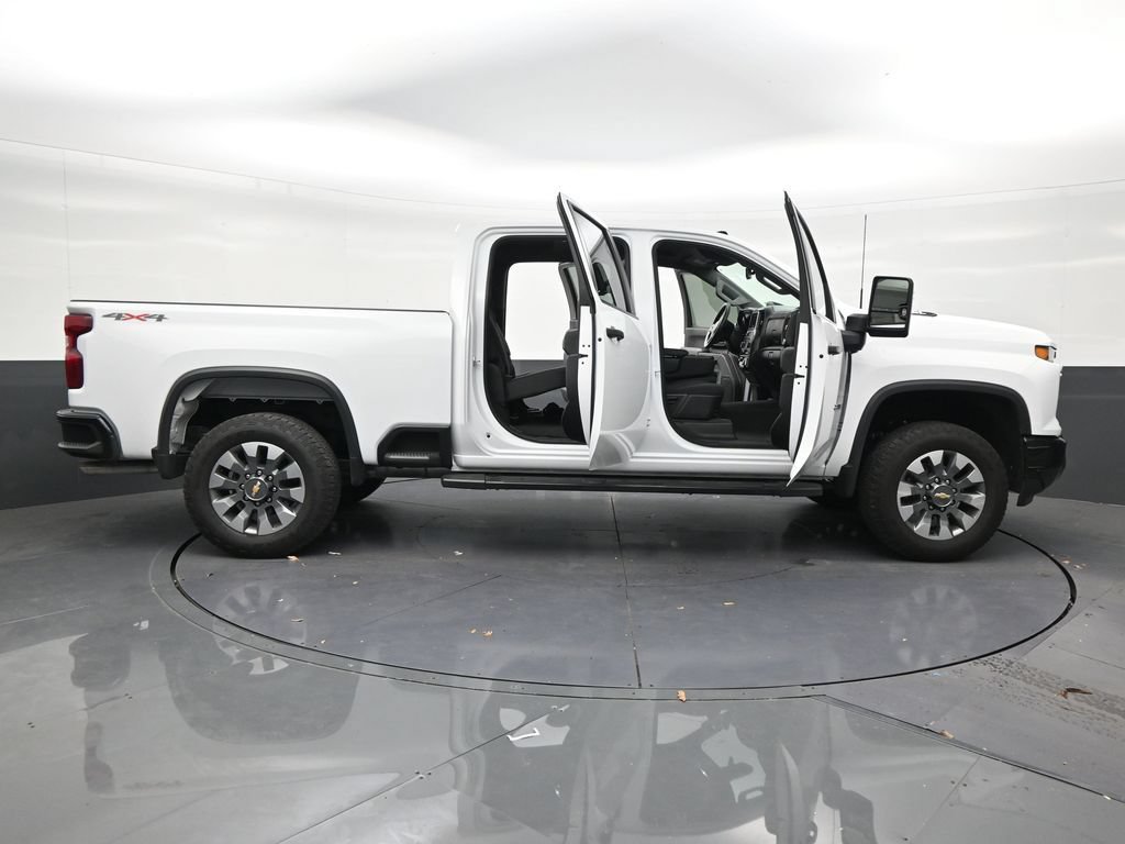 Used 2025 Chevrolet Silverado 2500 Custom w/ Custom Value Package AWD/4WD image 28