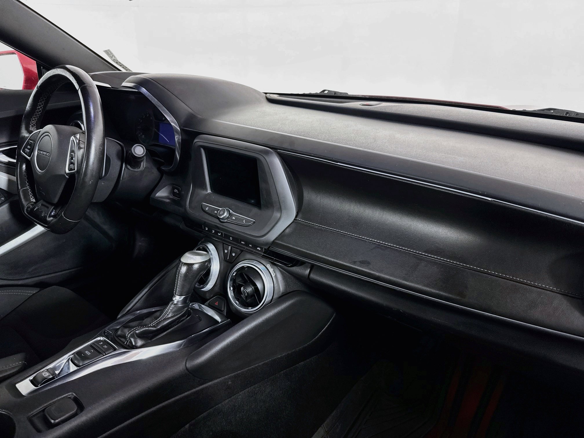 Used 2020 Chevrolet Camaro LT RWD image 39
