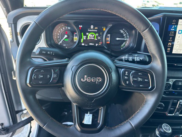 Used 2024 Jeep Wrangler Unlimited AWD/4WD image 16