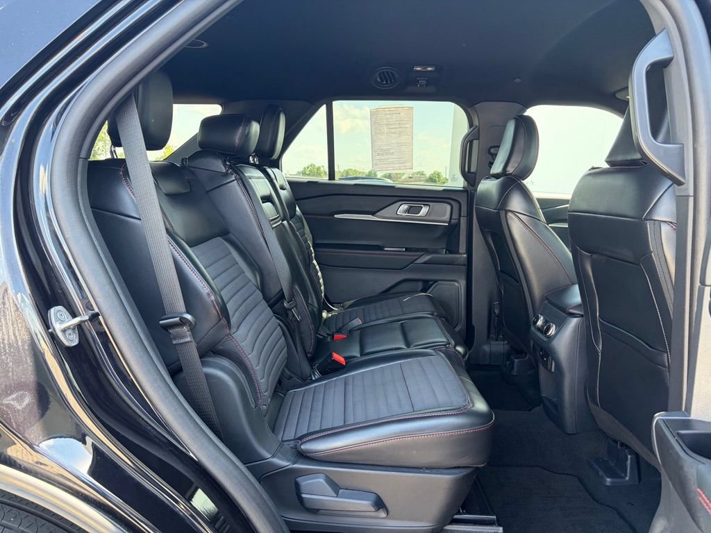 Certified 2025 Ford Explorer ST-Line w/ ST-Line Street Pack AWD/4WD image 26