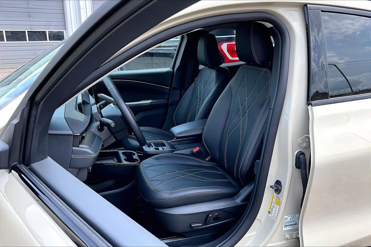 Used 2025 Ford Mustang Mach-E Select w/ Comfort Package Lite image 11
