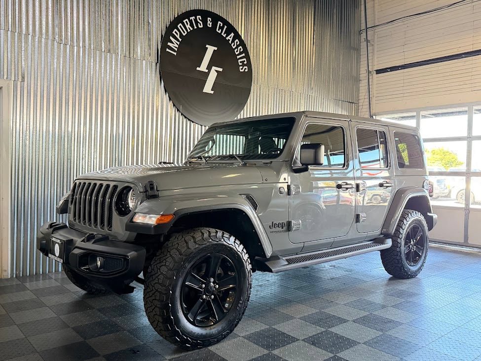 Used 2021 Jeep Wrangler Unlimited Sahara AWD/4WD image 1