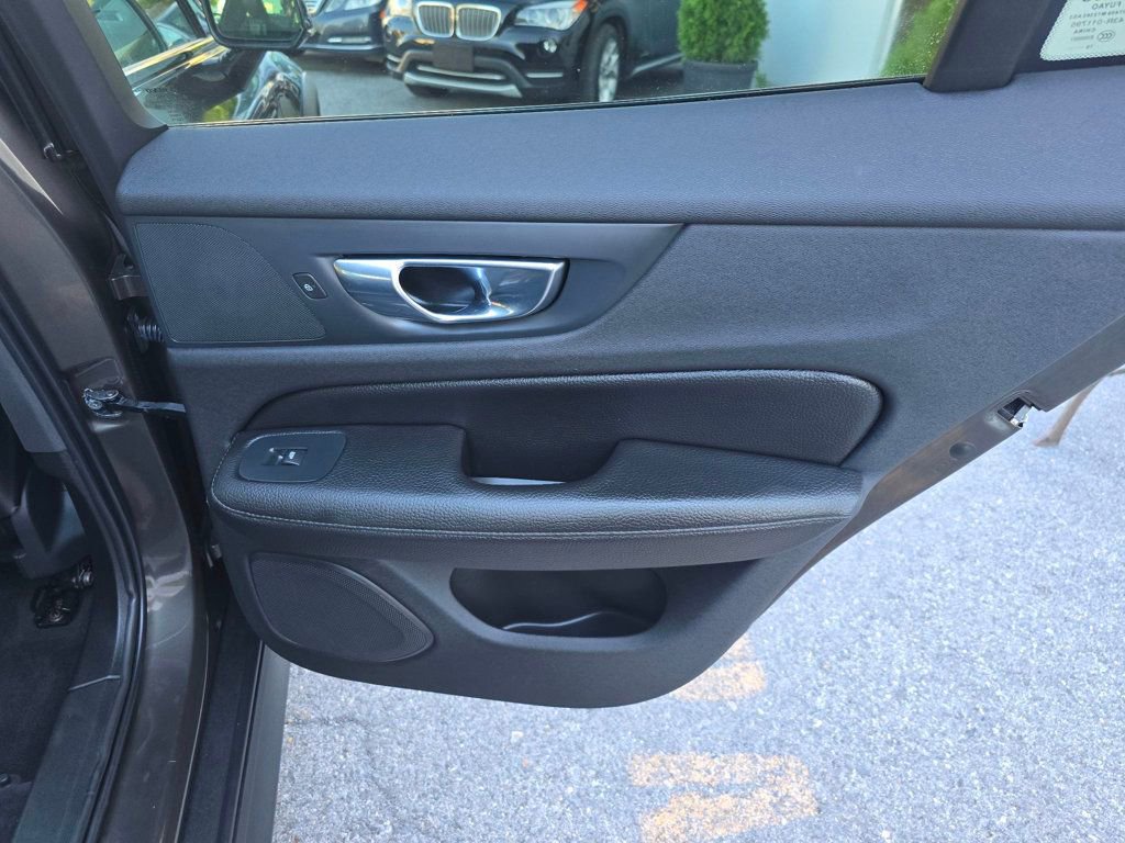 Used 2020 Volvo V60 T5 Cross Country w/ Protection Package Premier AWD/4WD image 17