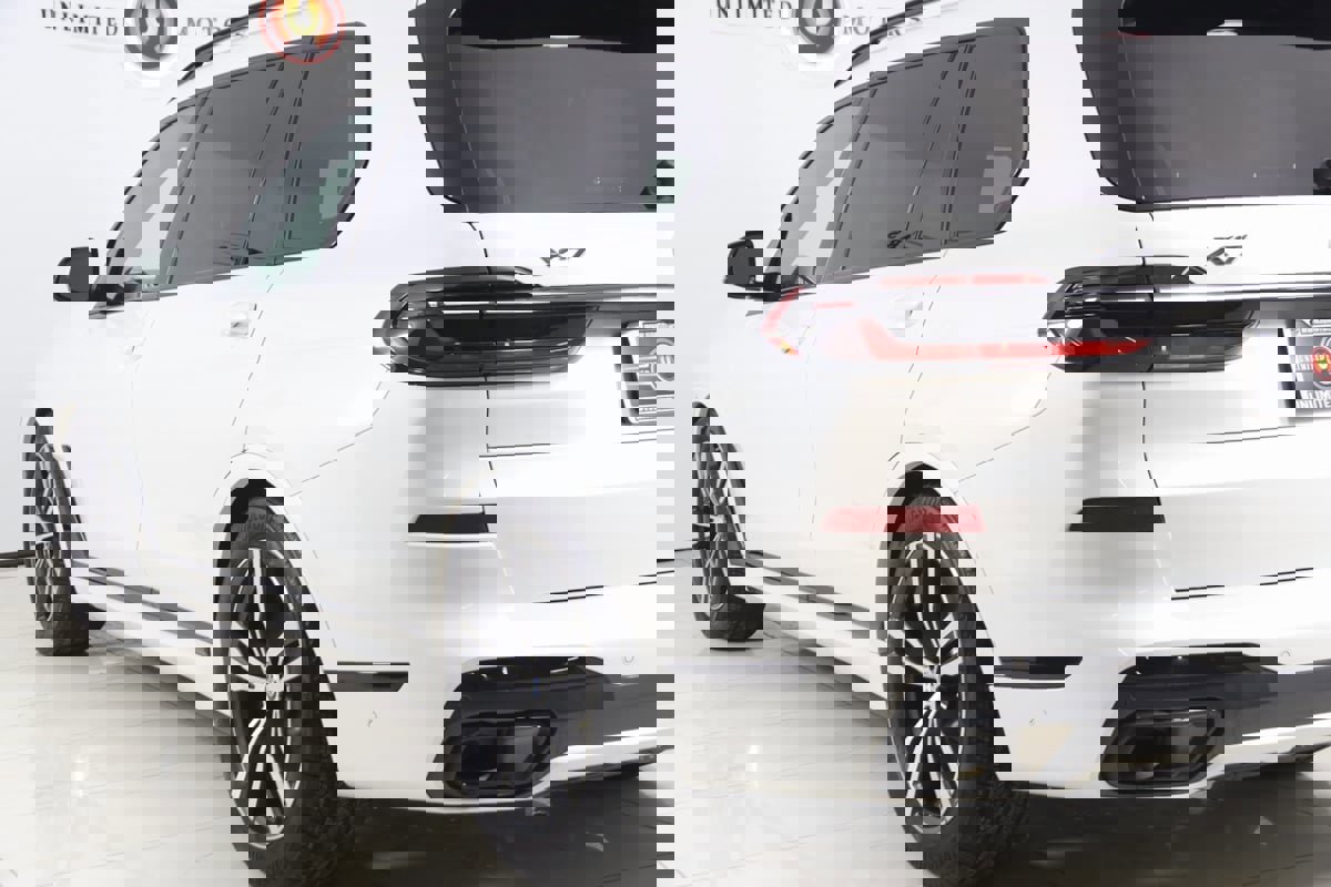 Used 2023 BMW X7 xDrive40i w/ M Sport Package image 29