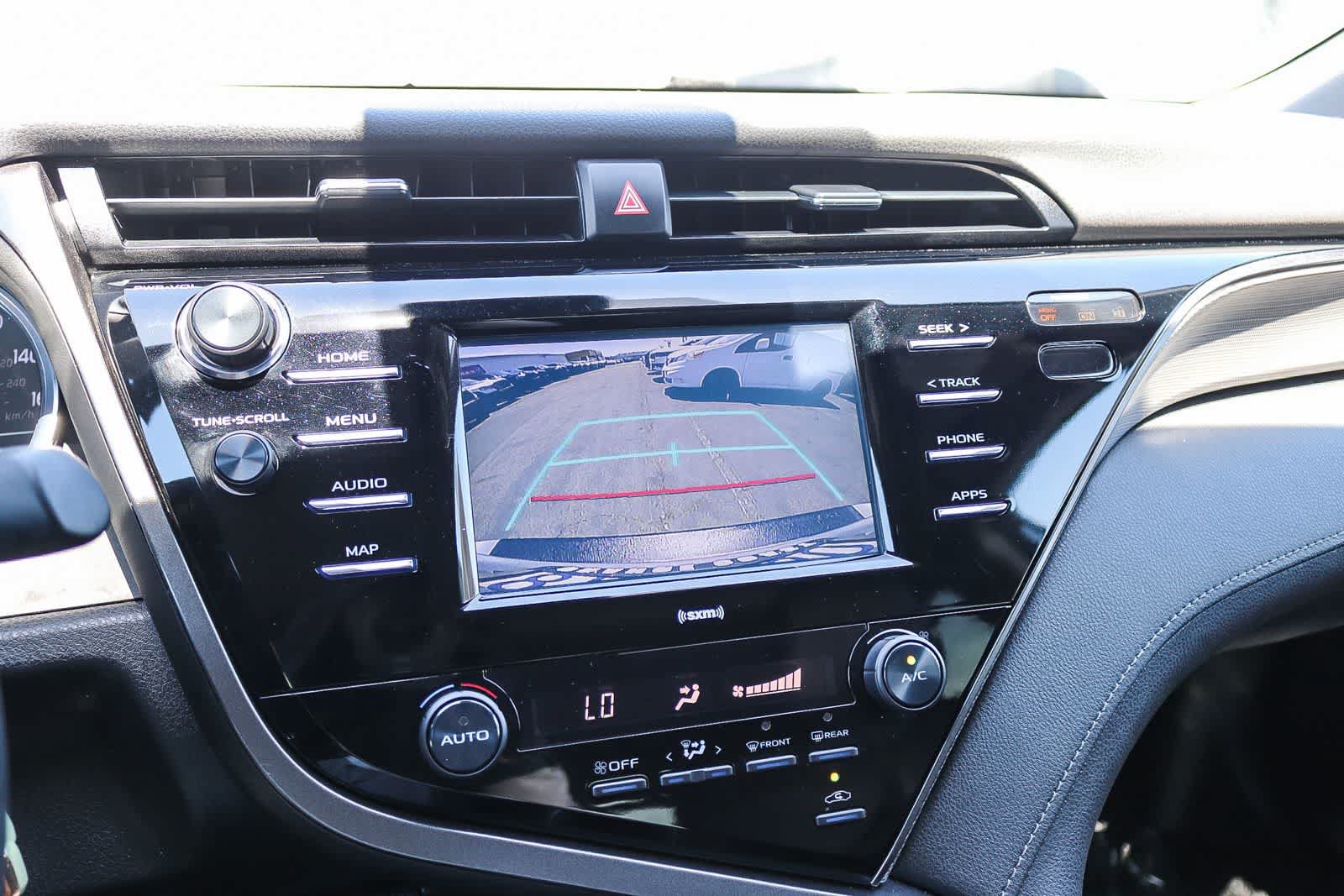 Used 2020 Toyota Camry SE FWD image 23