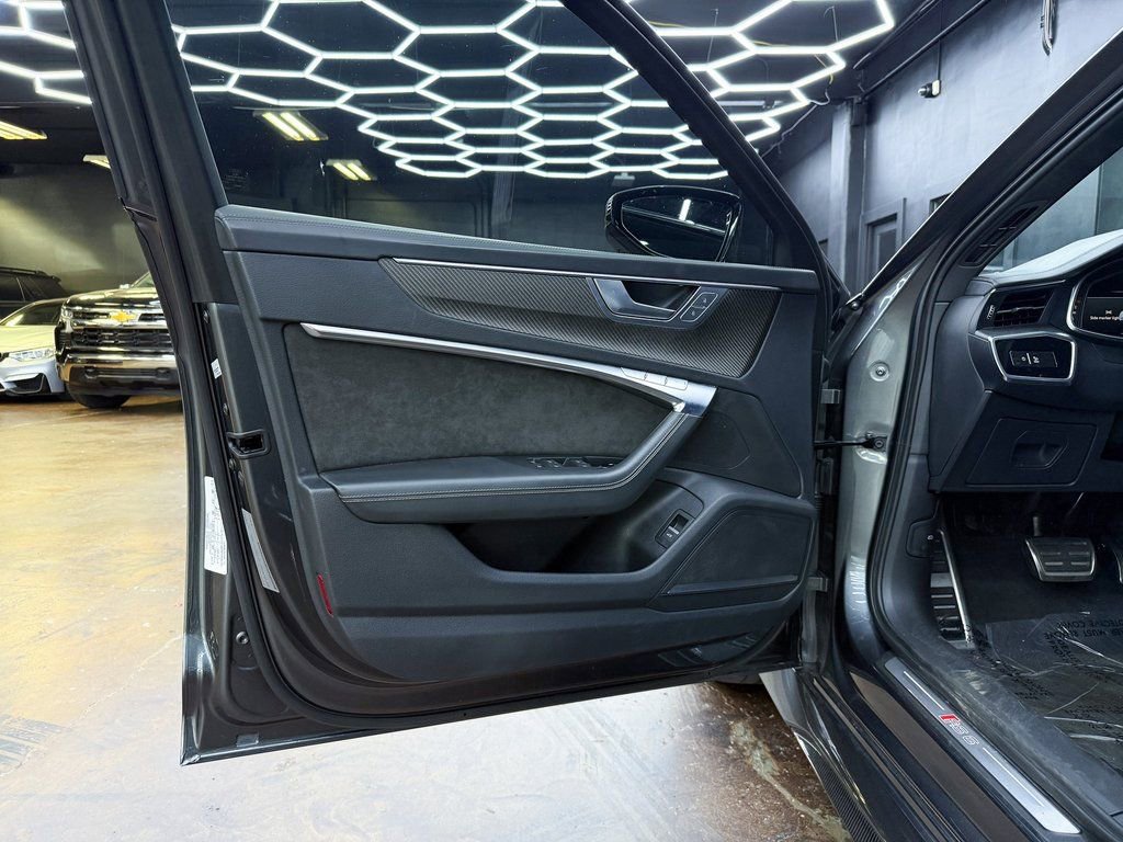 Used 2021 Audi RS 6 image 10