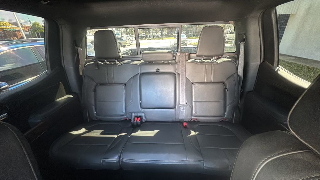 Used 2022 Chevrolet Silverado 1500 High Country image 10