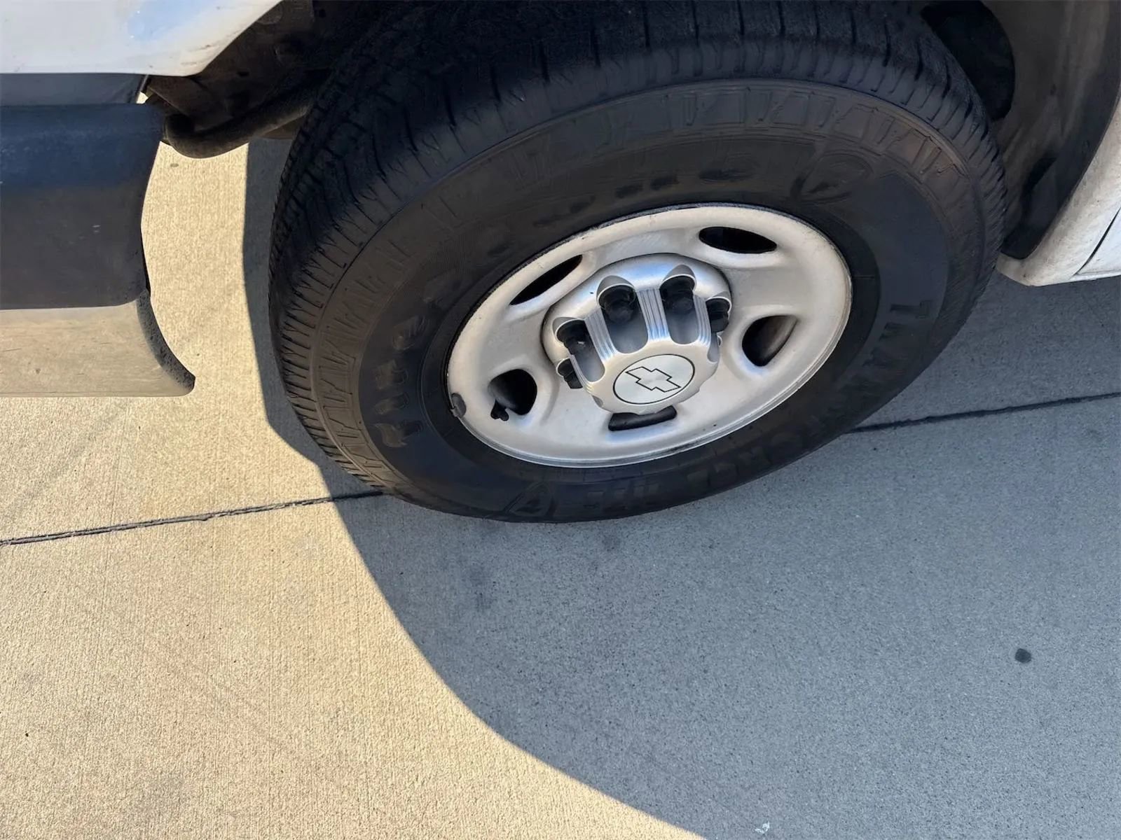 Used 2015 Chevrolet Express 2500 w/ Cold Climate Package image 5