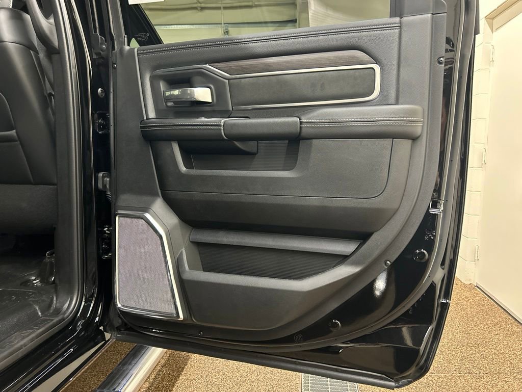 New 2026 RAM 4500 4x4 Crew Cab DRW w/ Laramie Trim Package image 5