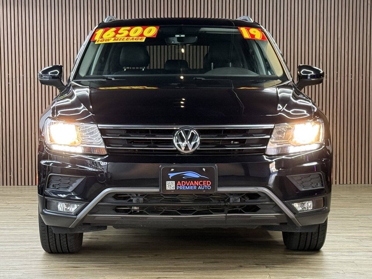 Used 2019 Volkswagen Tiguan SEL w/ 3rd Row Seat Package AWD/4WD image 2